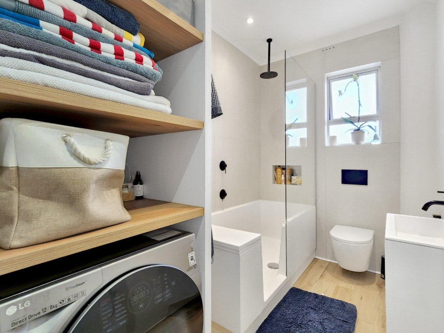 2 Bedroom Property for Sale in Three Anchor Bay Western Cape